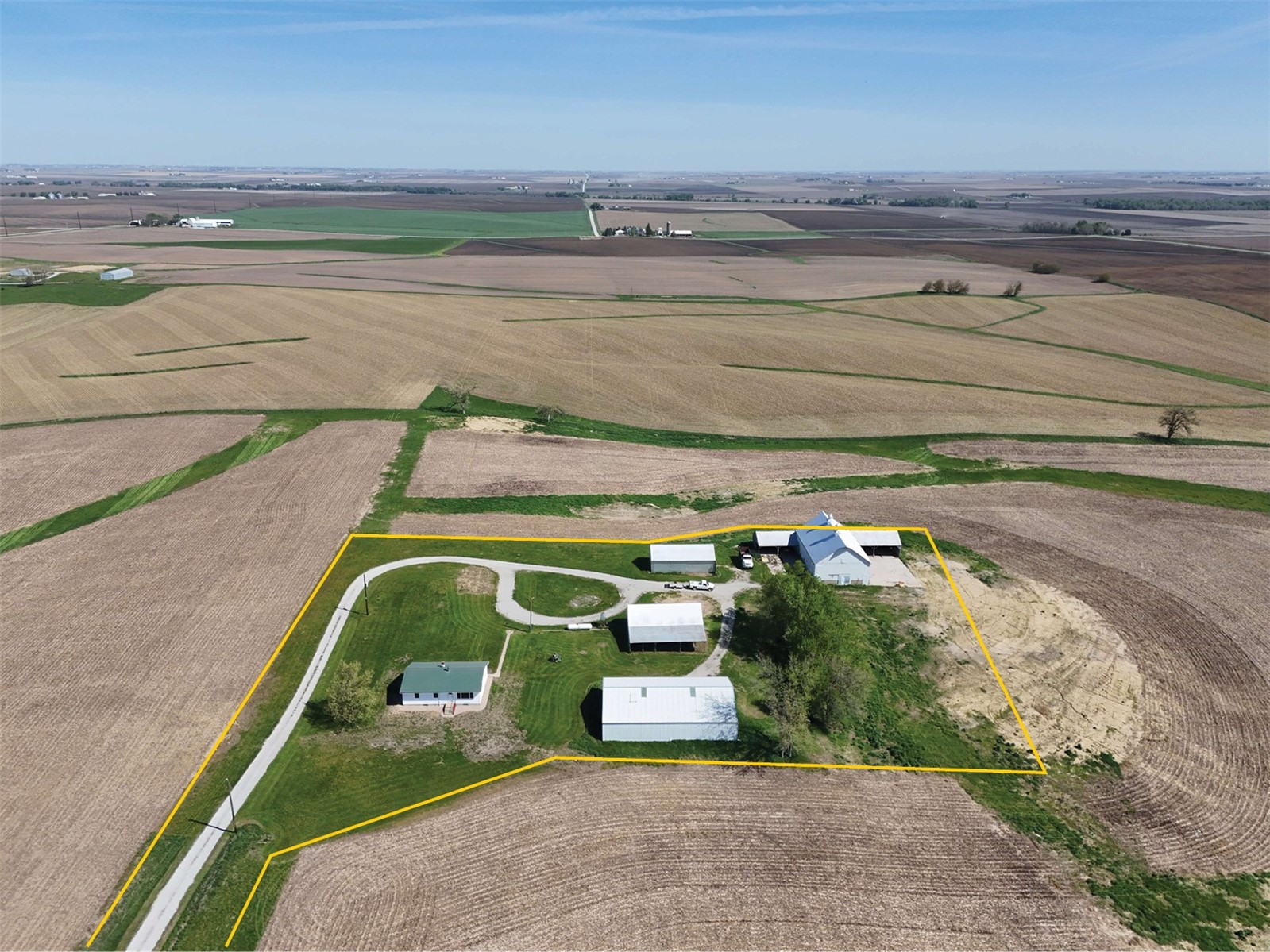 2395 Benton-iowa Road Marengo IA 52301