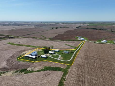 2395 Benton-iowa Road Marengo IA 52301