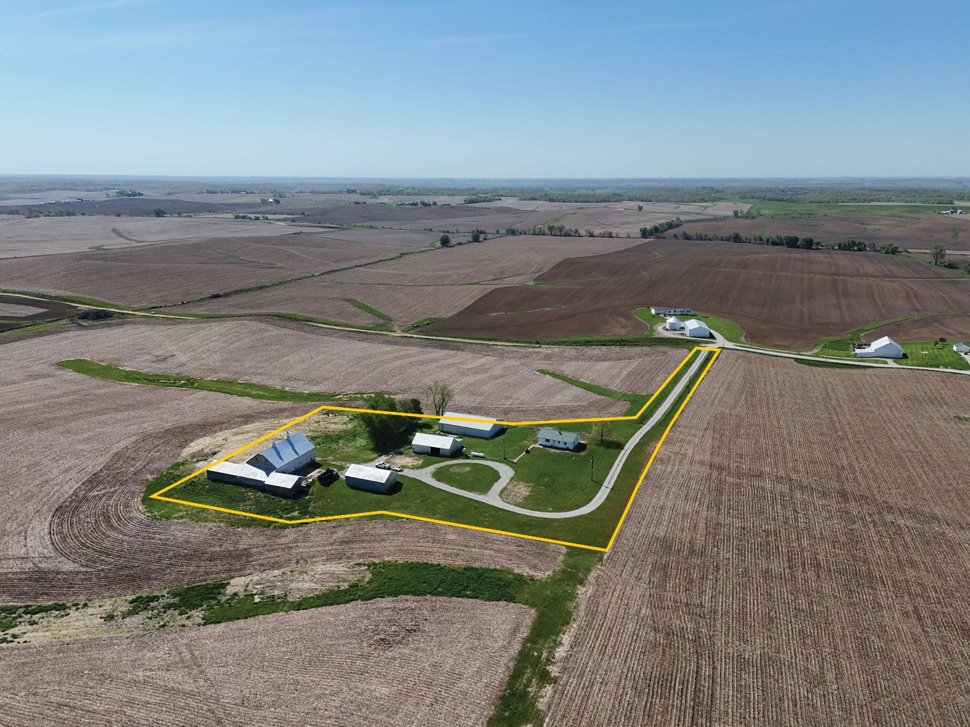 2395 Benton-iowa Road Marengo IA 52301