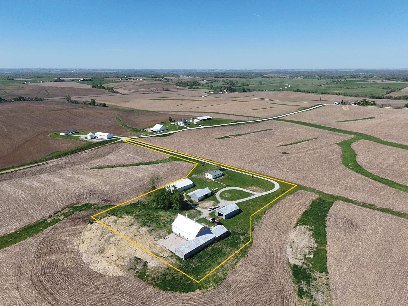 2395 Benton-iowa Road Marengo IA 52301