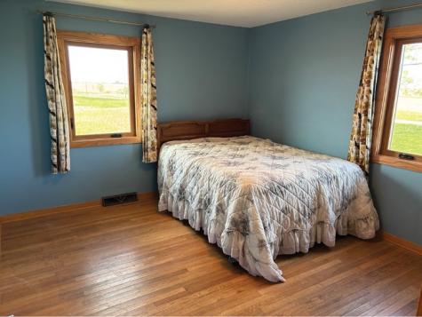 2395 Benton-iowa Road Marengo IA 52301