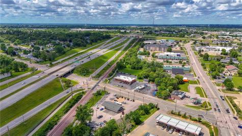 1945 42nd Street NE Cedar Rapids IA 52402