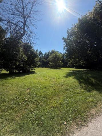 10TH Avenue Vinton IA 52349