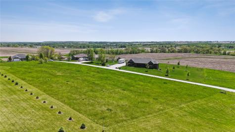 11 Windmill Court Riverside IA 52235