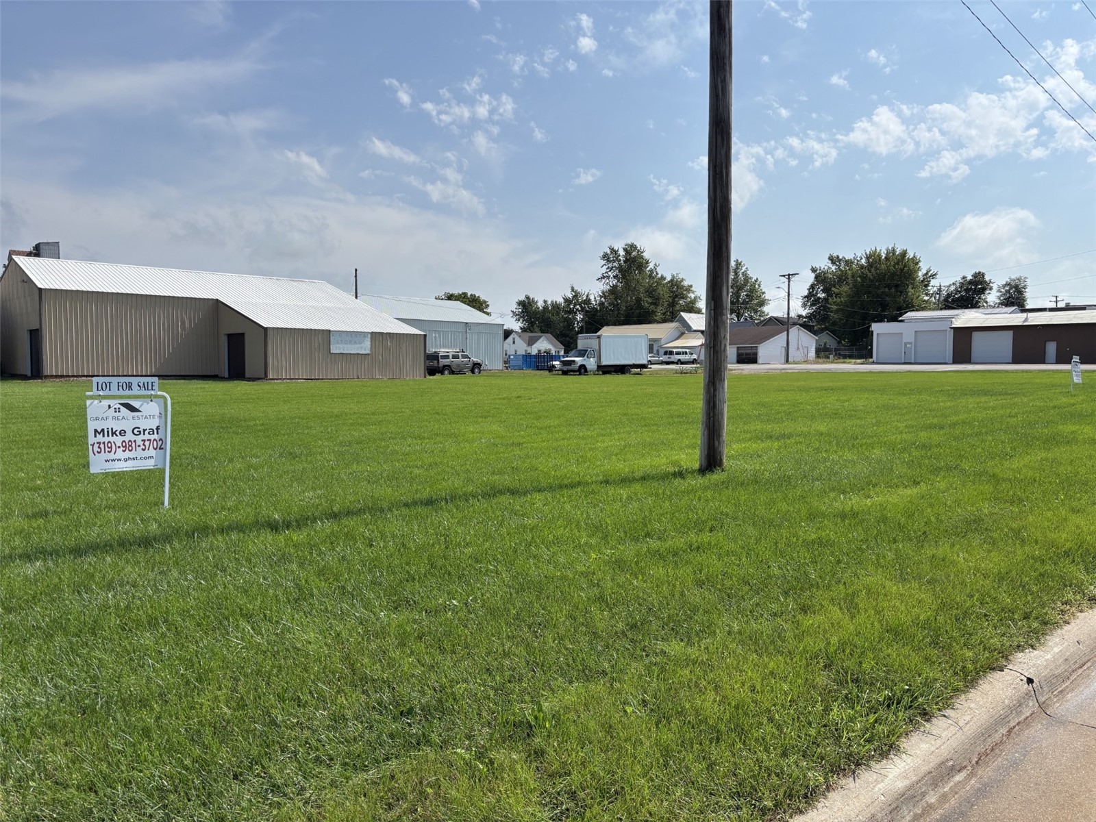 92-98 Main Street Newhall IA 52315
