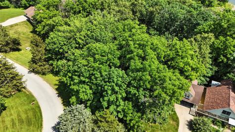 2771 Lake View NE Solon IA 52333