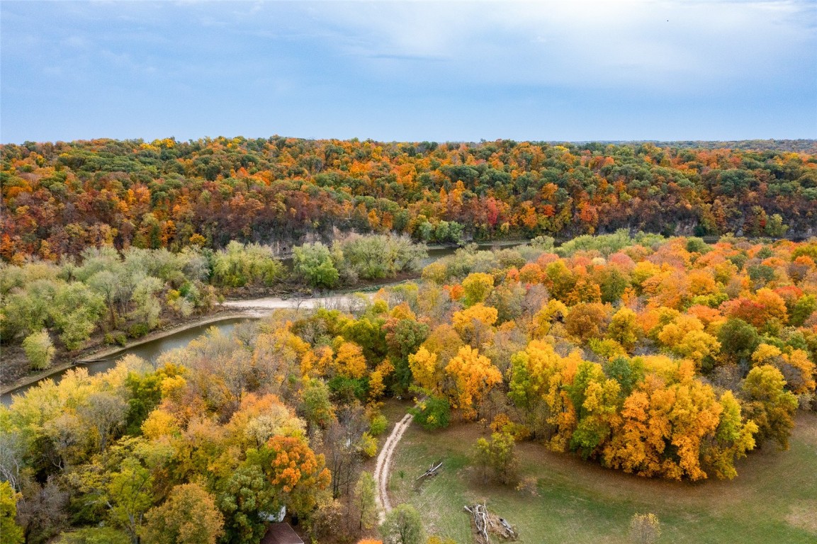 757 Palisades Access Road Ely IA 52227
