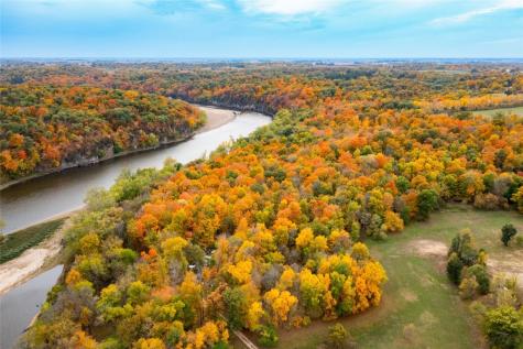 757 Palisades Access Road Ely IA 52227