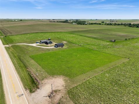 3338 Troy Mills Boulevard Coggon IA 52218