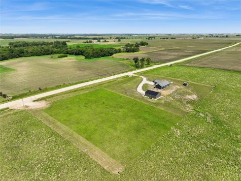 3338 Troy Mills Boulevard Coggon IA 52218