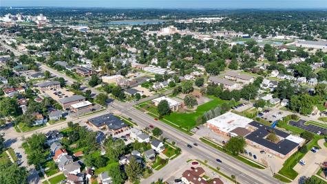1900 1st Avenue NE Cedar Rapids IA 52402