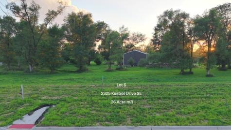 2325 Kestrel Drive SE Cedar Rapids IA 52403