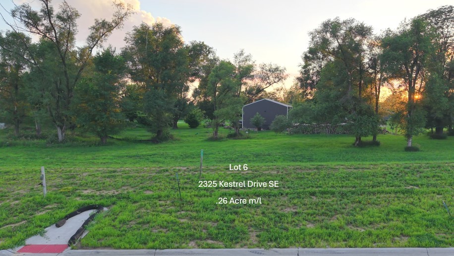 2325 Kestrel Drive SE Cedar Rapids IA 52403