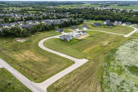 3671 Mclain Way Hiawatha IA 52233
