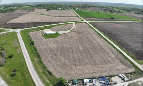 4299 Lewis Access Road Center Point IA 52213