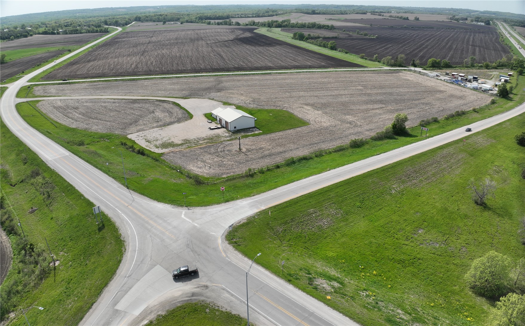 4299 Lewis Access Road Center Point IA 52213