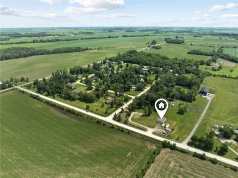 3903 Mohler Road Center Point IA 52213