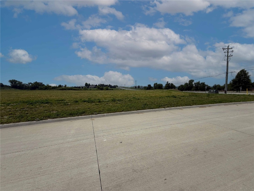 3351 Eagle View Court Robins IA 52328