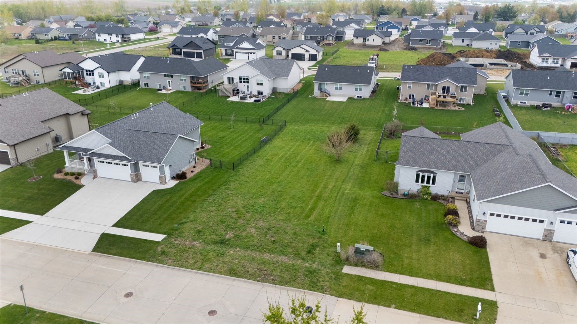 Robinwood Lane Marion IA 52302