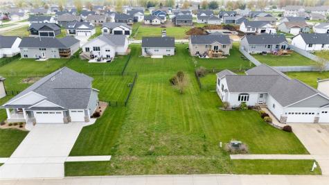 Robinwood Lane Marion IA 52302