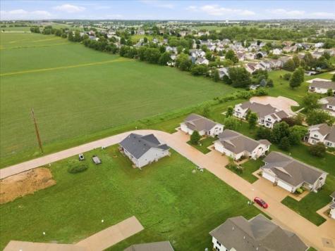 Waterview Drive SW Cedar Rapids IA 25404
