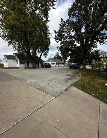 1791 16th Avenue SW Cedar Rapids IA 52404
