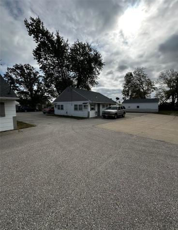 1791 16th Avenue SW Cedar Rapids IA 52404