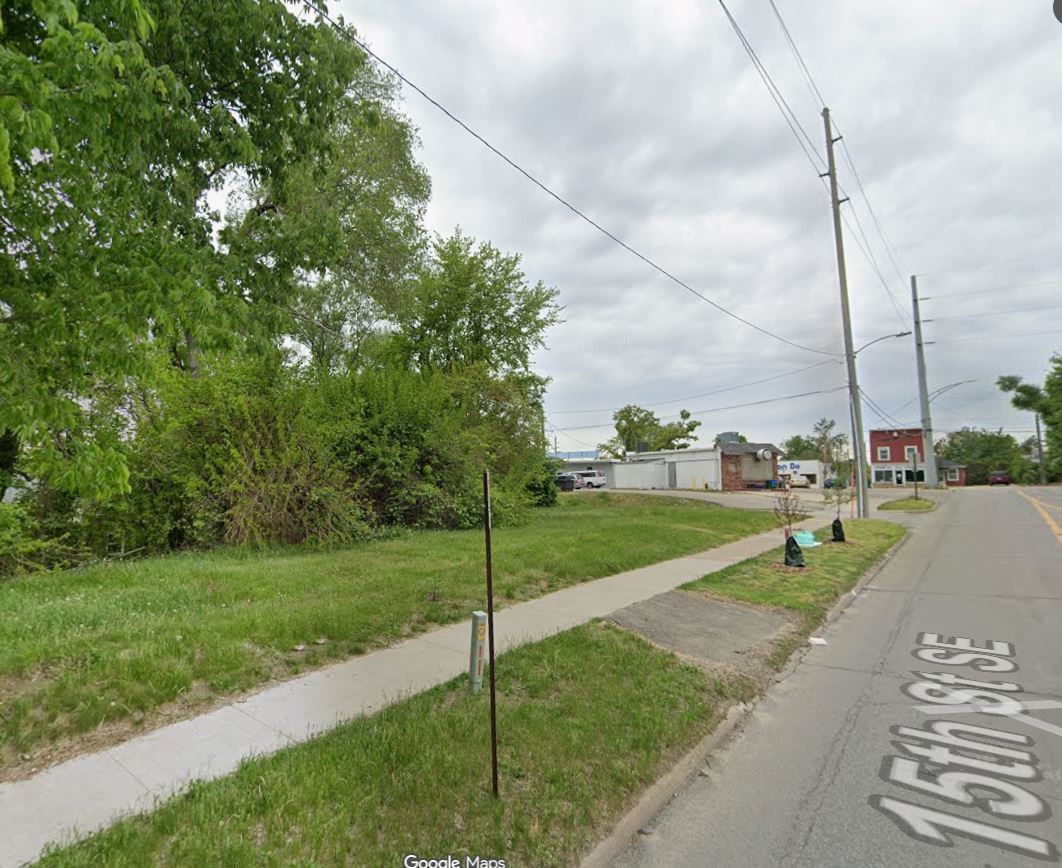 1060 10th Street SE Cedar Rapids IA 52401