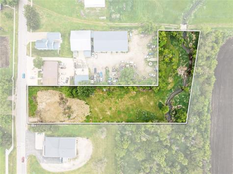 410 S Main Avenue Alburnett IA 52202