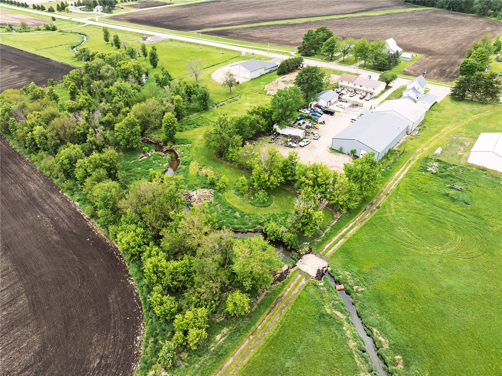 410 S Main Avenue Alburnett IA 52202
