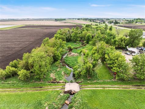 410 S Main Avenue Alburnett IA 52202