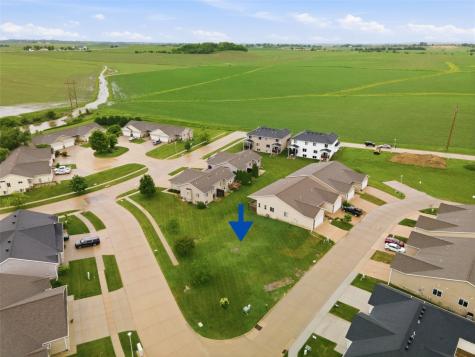 7110/7112 Waterview Drive SW Cedar Rapids IA 52404