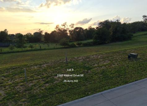 2307 Kestrel Drive SE Cedar Rapids IA 52403