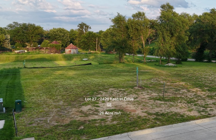 2420 Kestrel Drive SE Cedar Rapids IA 52403