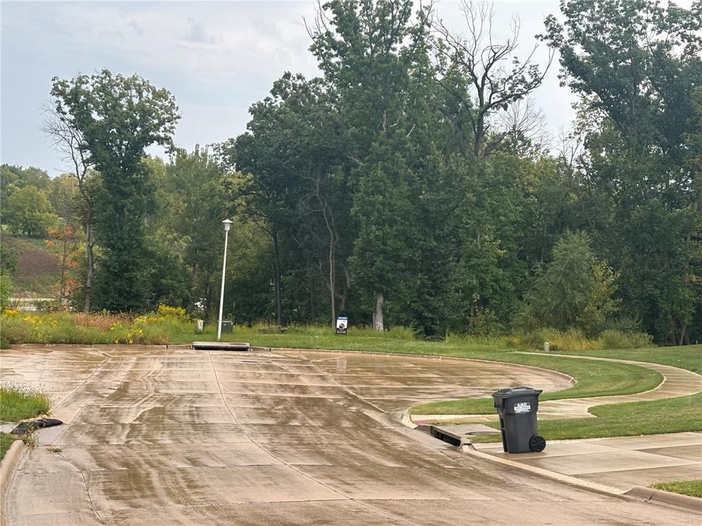 3055 Forrest Hill Court Hiawatha IA 52233