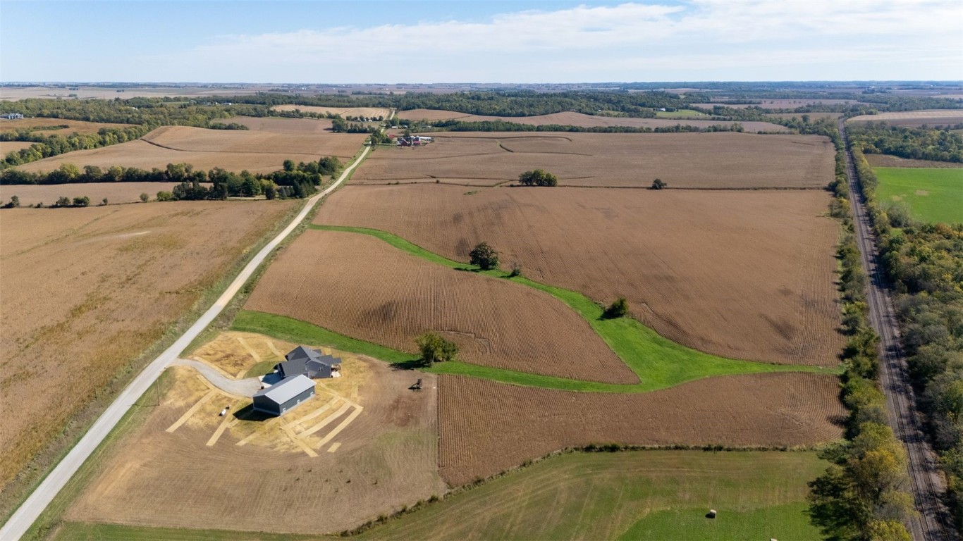 Lots 2w & 1-2e Holmans Road Mt Vernon IA 52314