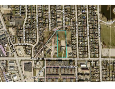 1622 42nd Street NE Cedar Rapids IA 52402