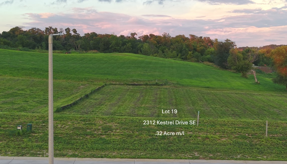 2312 Kestrel Drive SE Cedar Rapids IA 52403