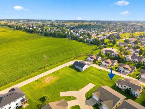 7026/7028 Waterview Drive SW Cedar Rapids IA 52404