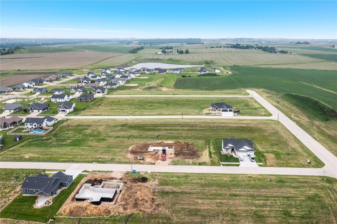 1523 Eagleview Drive Fairfax IA 52228