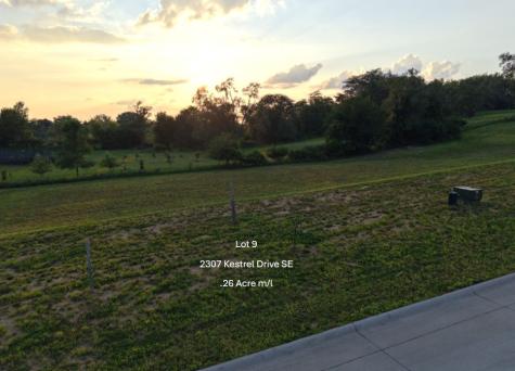 2307 Kestrel Drive SE Cedar Rapids IA 52403