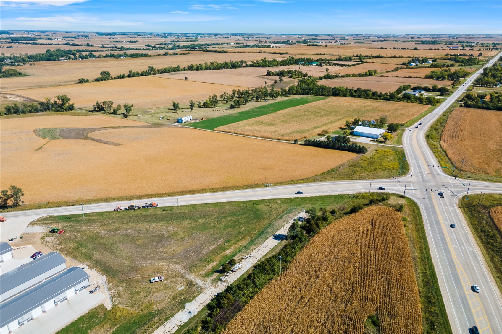 3230 N Center Point Road Robins IA 52328