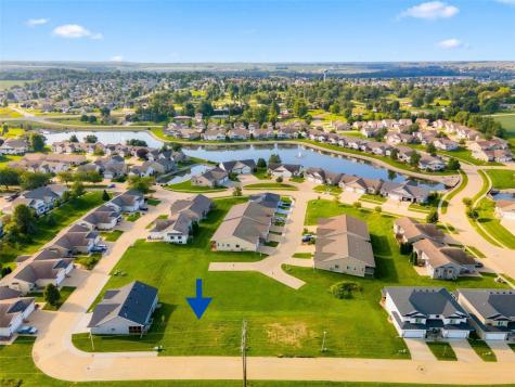 7048/7050 Waterview Drive SW Cedar Rapids IA 52404