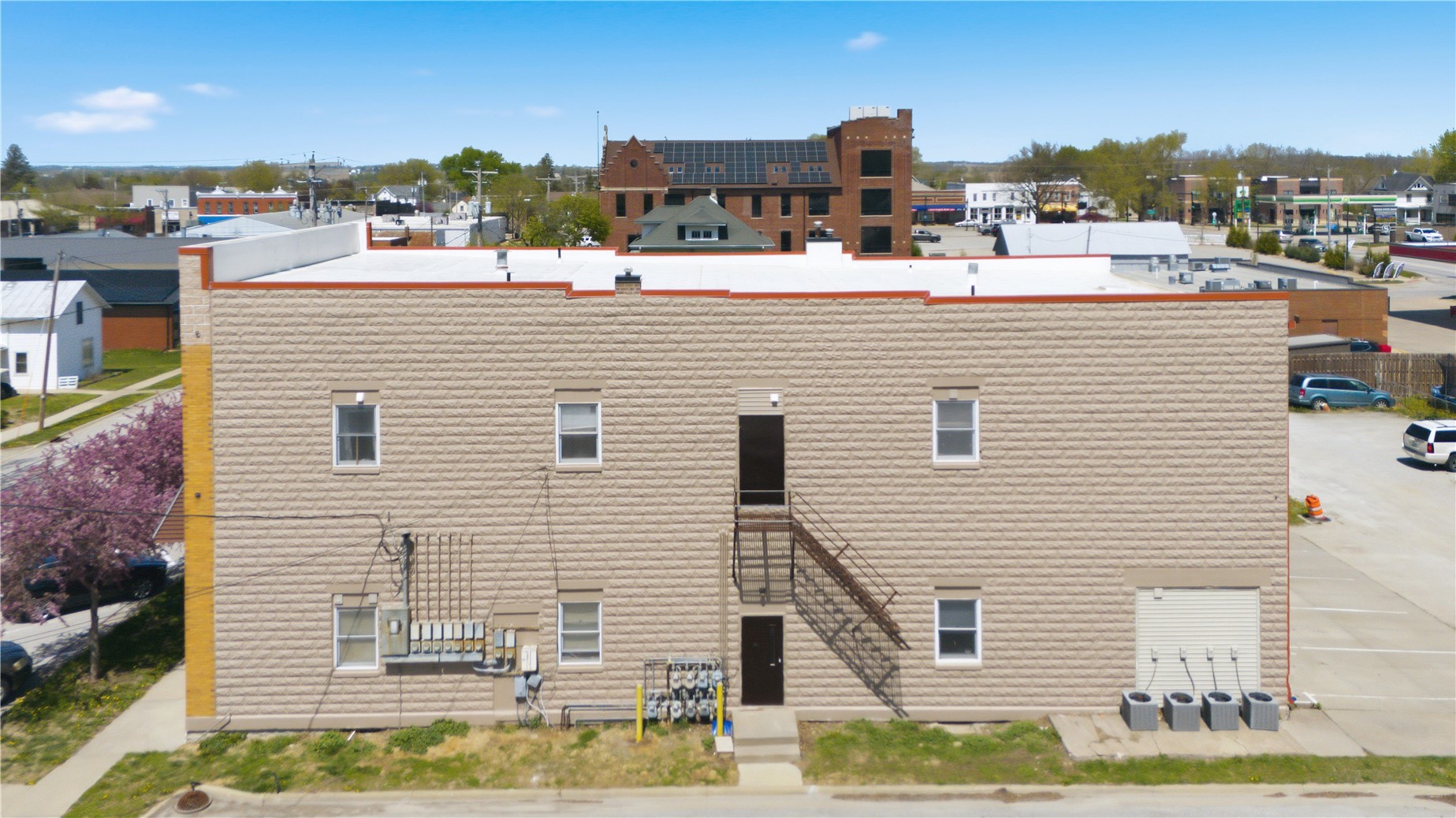 230 S Dubuque Street Solon IA 52333