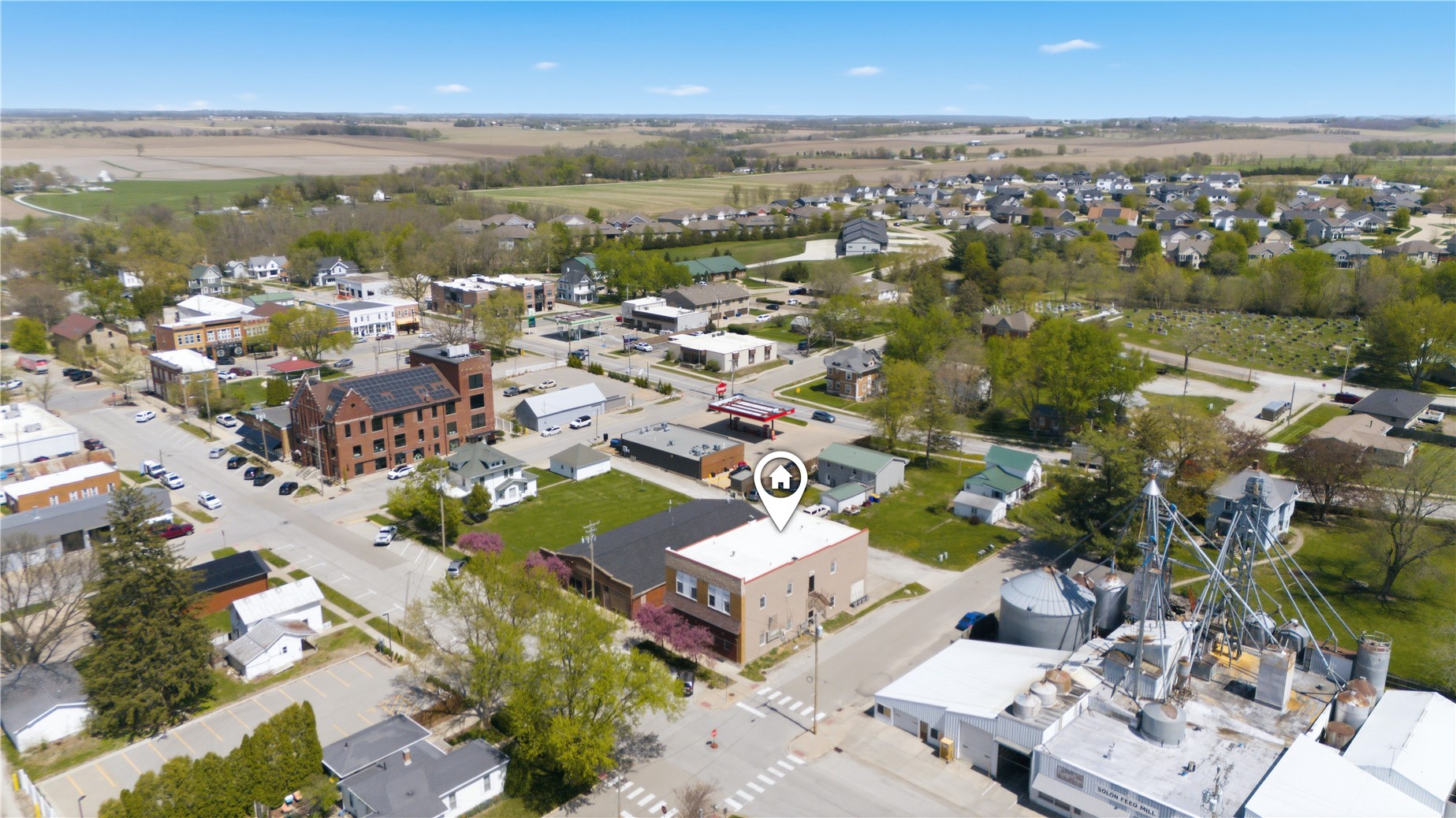 230 S Dubuque Street Solon IA 52333