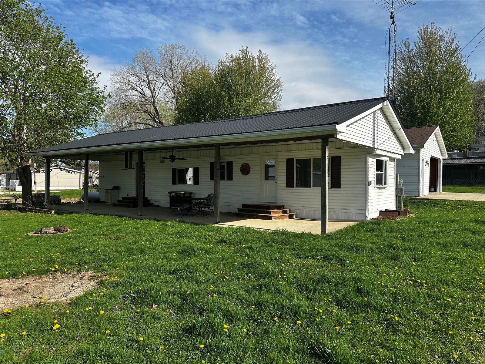 26103 210th Avenue Delhi IA 52223