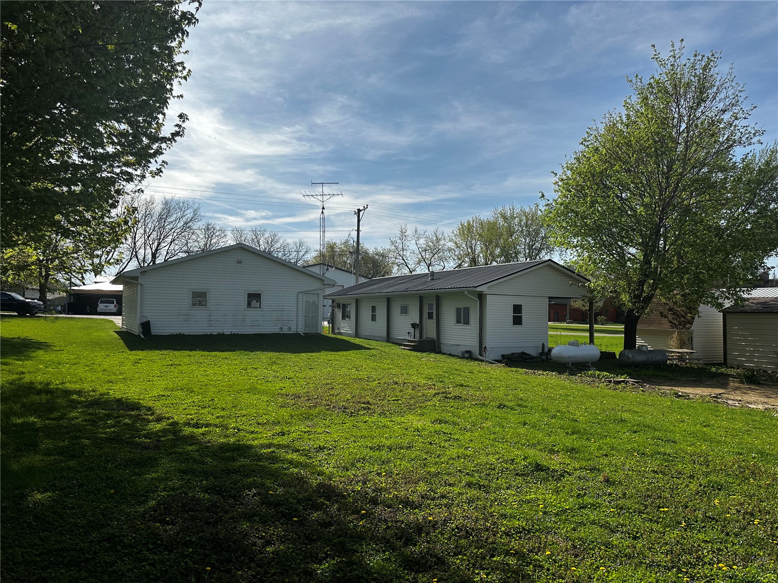 26103 210th Avenue Delhi IA 52223