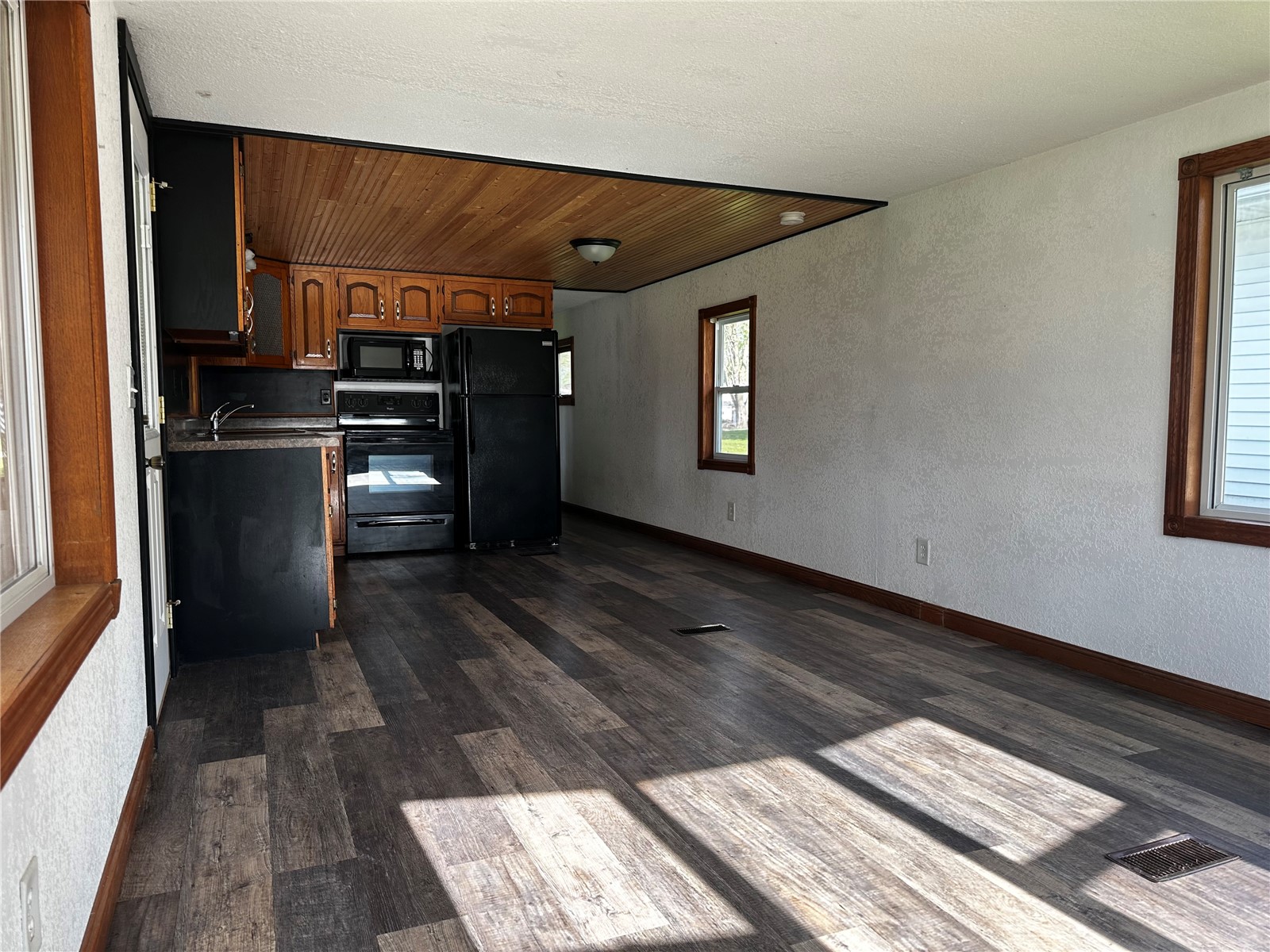 26103 210th Avenue Delhi IA 52223