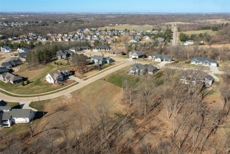 3025 Forrest Meadow Lane Hiawatha IA 52233
