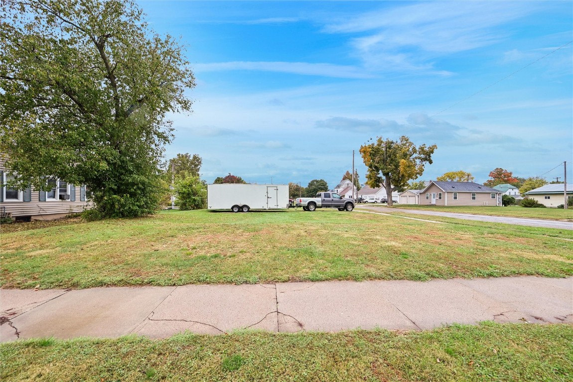 808 9th Avenue Belle Plaine IA 52208